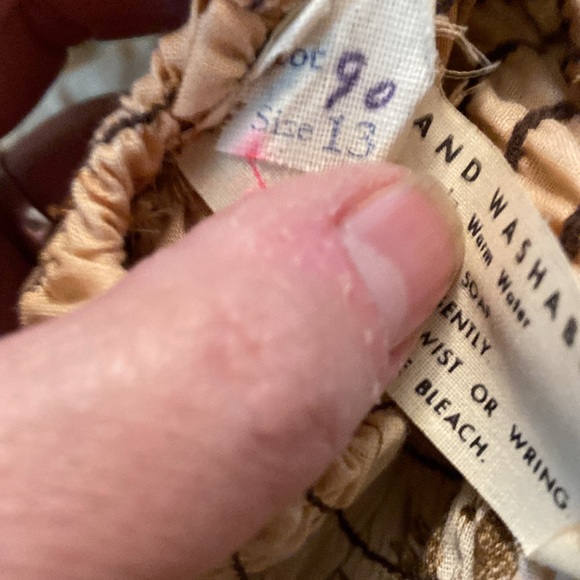 Vintage sleeveless maxi dress with smocked bodice and full skirt - Picture 9 of 9